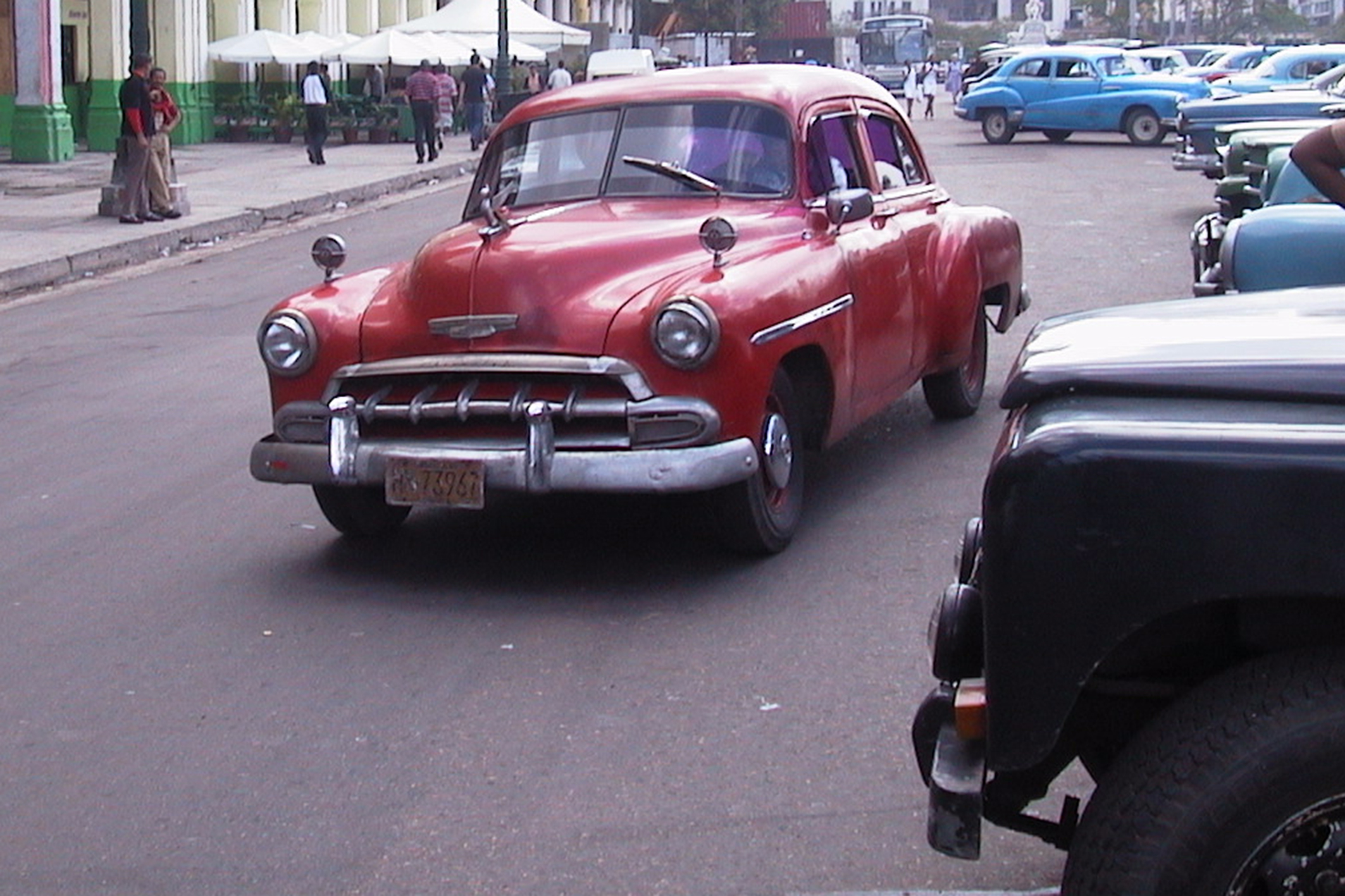 A Cuba des véhicules de plus de 50 ans circulent quotidiennement.