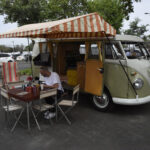 Un Combi Volkswagen camping car. Photo by MMK