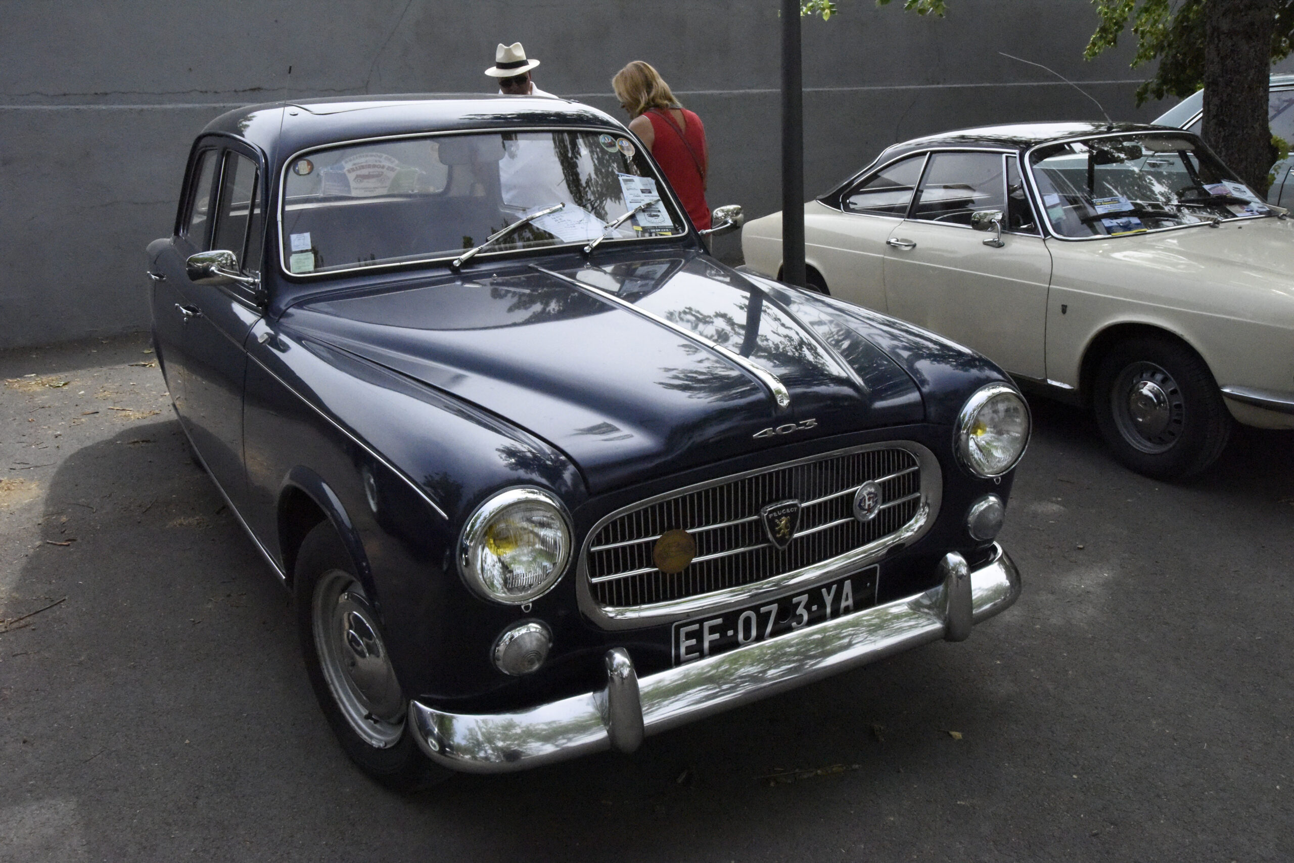Une Peugeot 403 B8 de 1964, essence, 1468 cc, moteur 4 cylindres. Photo by MMK