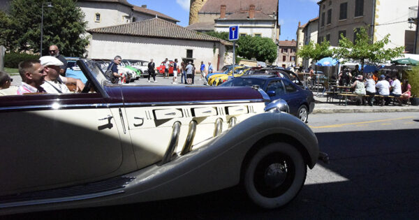 Rassemblement automobile de Charlieu. Photos by MMK et Claude Chanel
